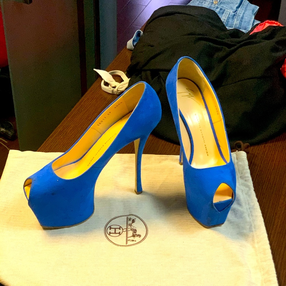 Giuseppe Zanotti Peep Toe Platform Pumps size 41